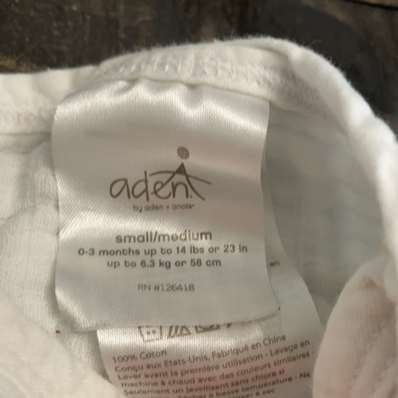 Aden & Anais Easy Swaddle - Picture 3 of 3